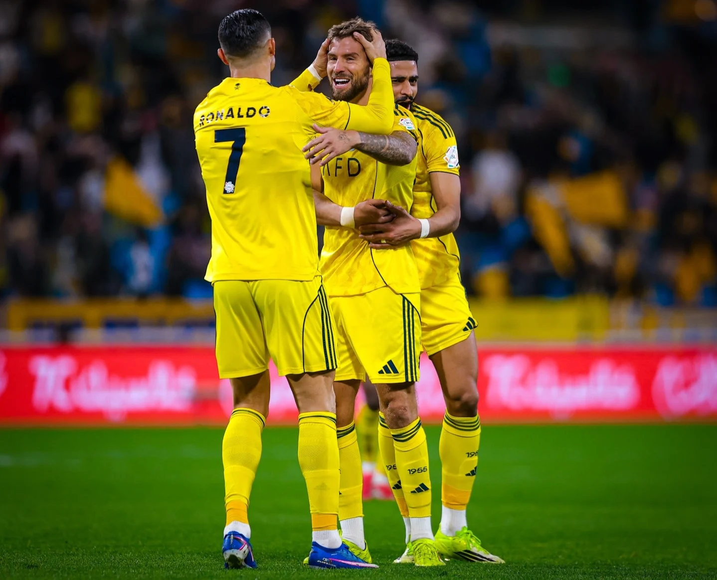 Ronaldo tỏa sáng, Al Nassr vượt lên dẫn đầu Saudi Pro League 2025/2026